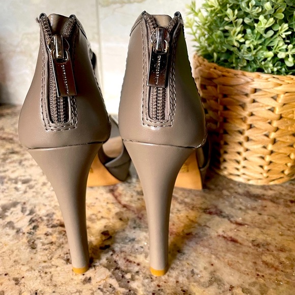 Charles & Keith High Heel Shoes - Picture 4 of 5
